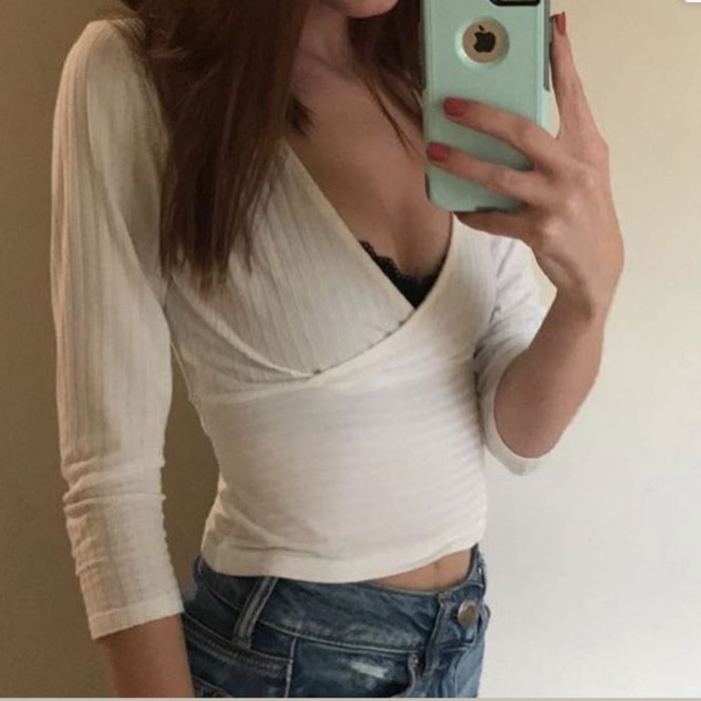 White cross quarter sleeve top